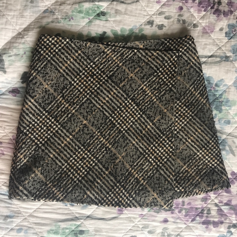 H&M Plaid Tweed Crossover Miniskirt